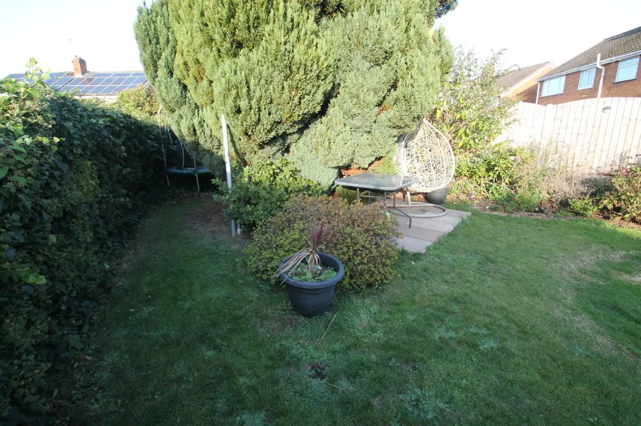 Lyndon Close, Halesowen, photo 23
