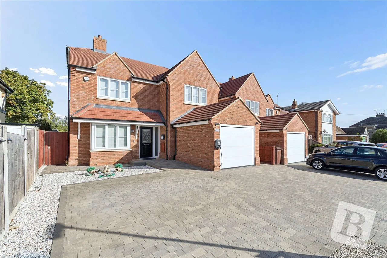 4 bed house for sale, Athelstan Gardens, Runwell, SS11