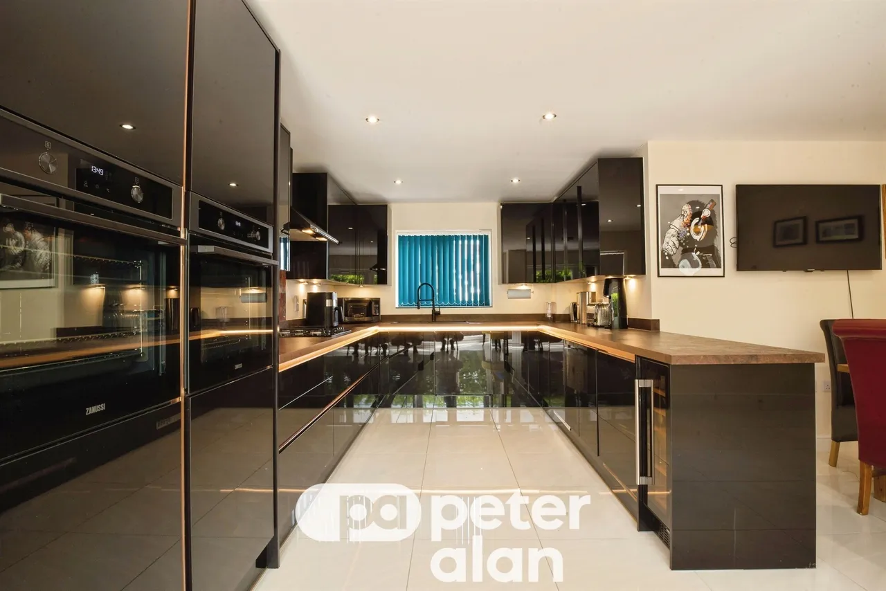 Ridgeway Hill Newport, NP20, photo 6