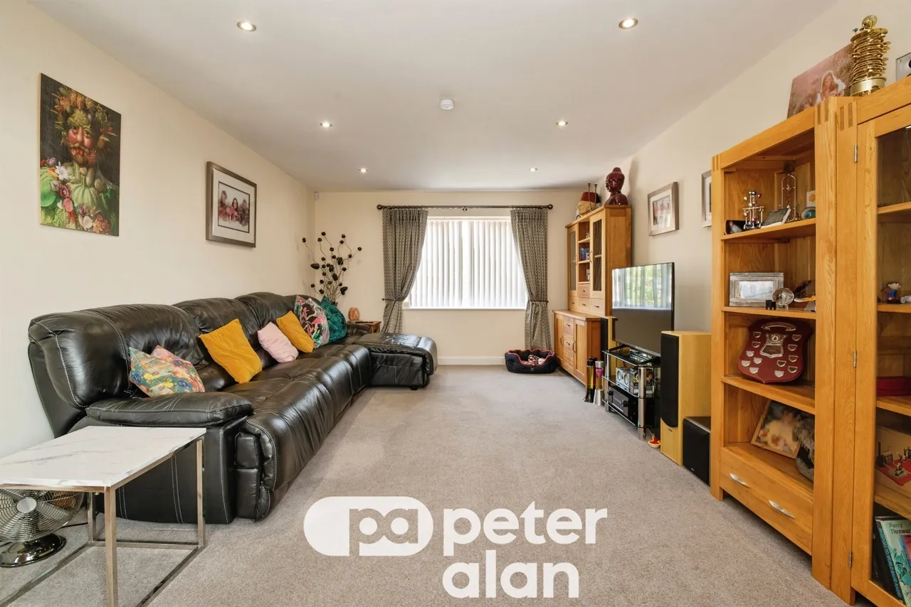 Ridgeway Hill Newport, NP20, photo 2