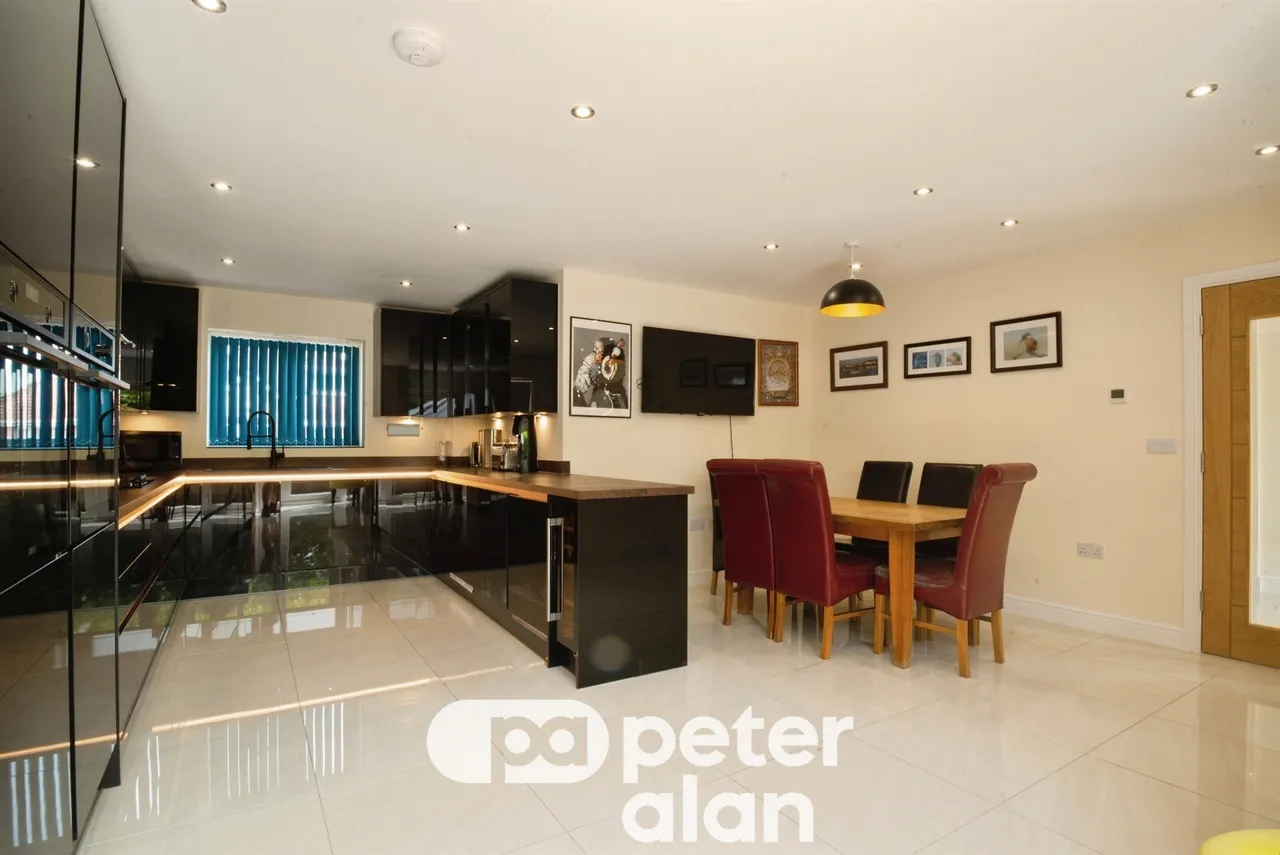 Ridgeway Hill Newport, NP20, photo 4