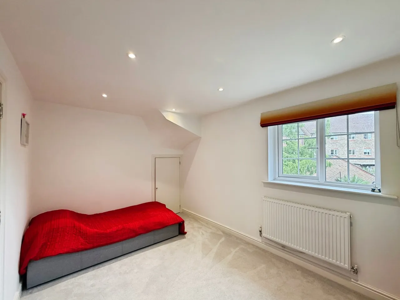 Fawn Drive, Aldershot, Hampshire, GU12 4FW, photo 14