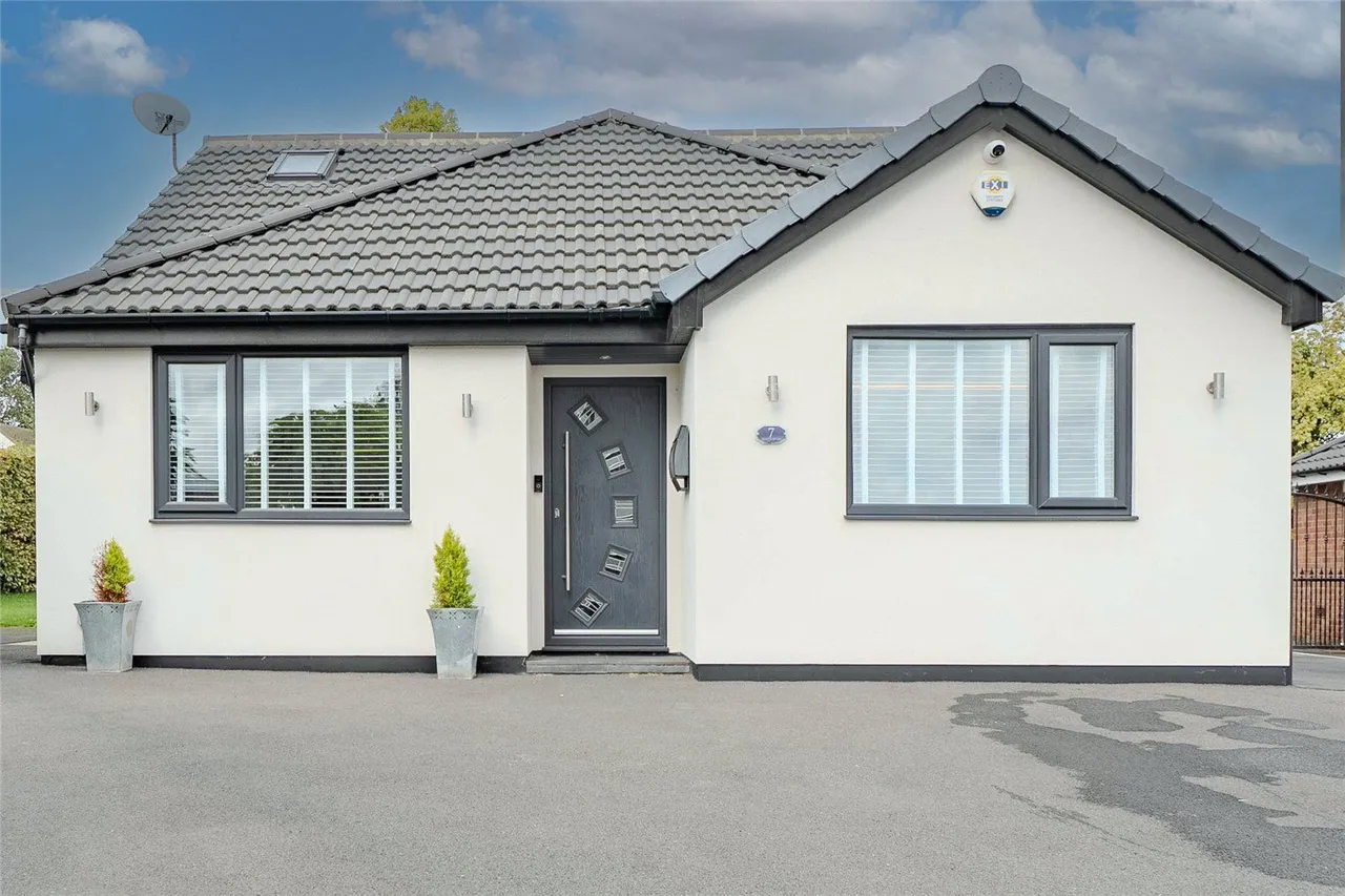 North Mead, Bramhope, LS16, photo 27