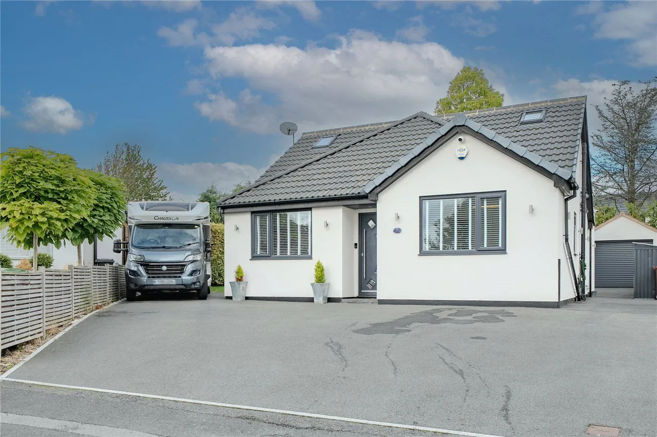 3 bed house for sale, North Mead, Bramhope, LS16