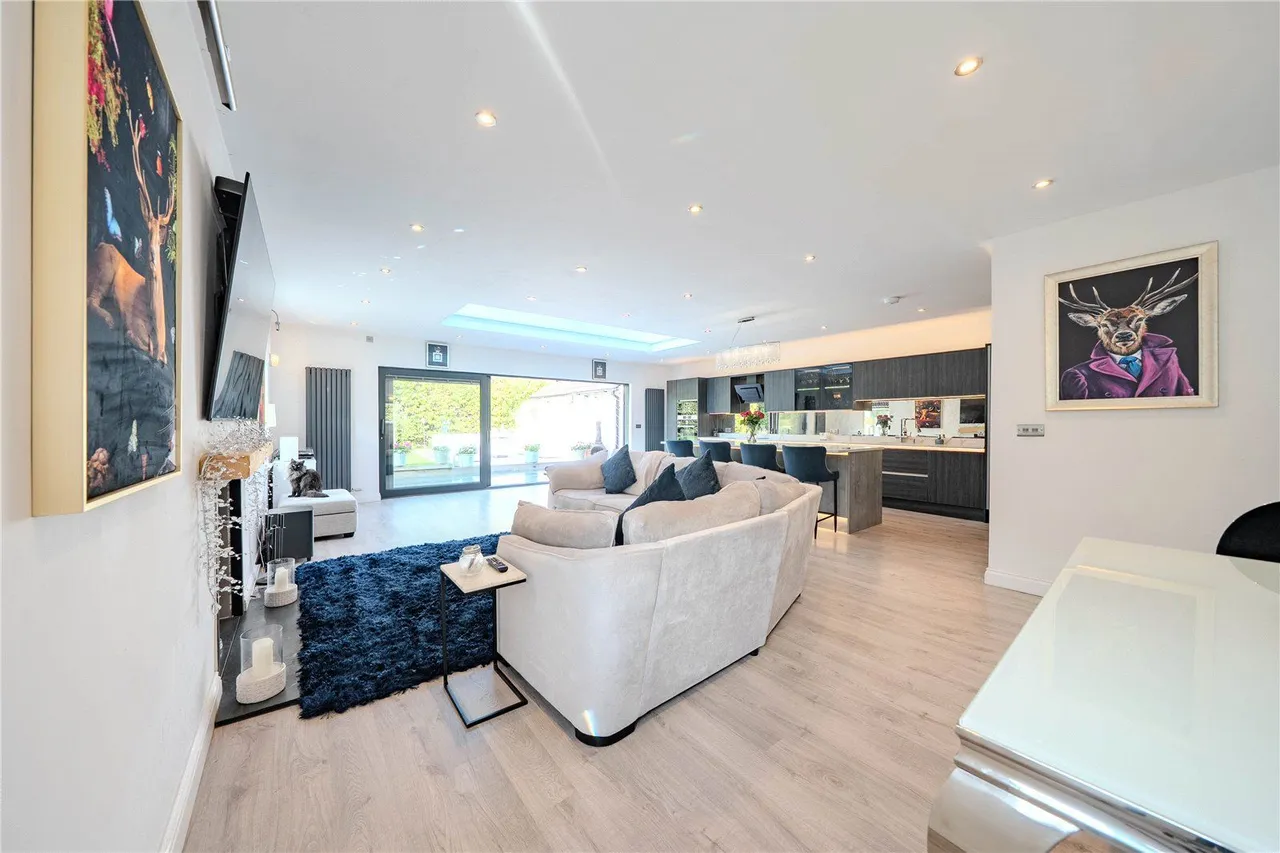 North Mead, Bramhope, LS16, photo 13
