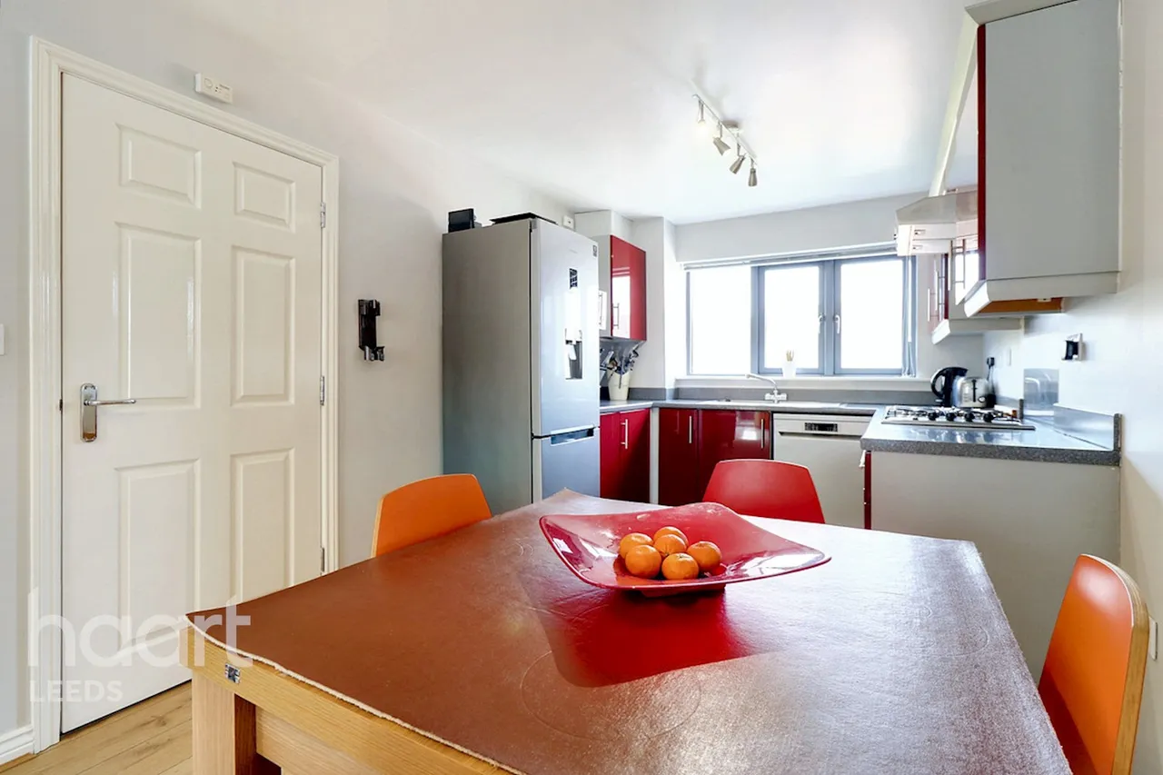 Beeston Way, Castleford, WF10, photo 4