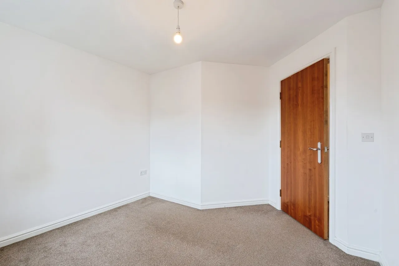 Six Mills Avenue, Gorseinon, SA4, photo 9