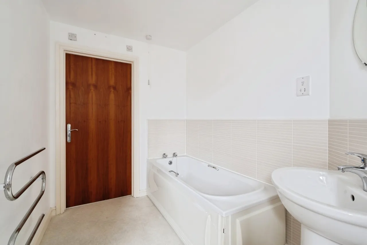 Six Mills Avenue, Gorseinon, SA4, photo 15