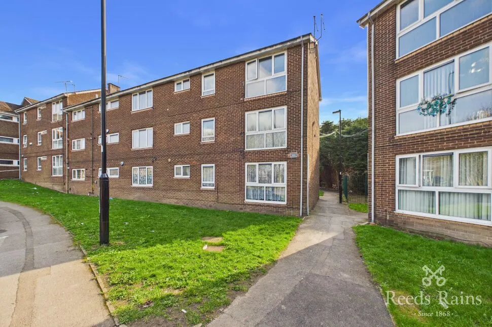 2 bed flat for sale, Firshill Crescent, Sheffield, S4