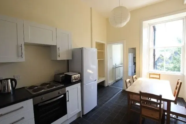 4 bed flat to rent, Underhill Road, London, SE22