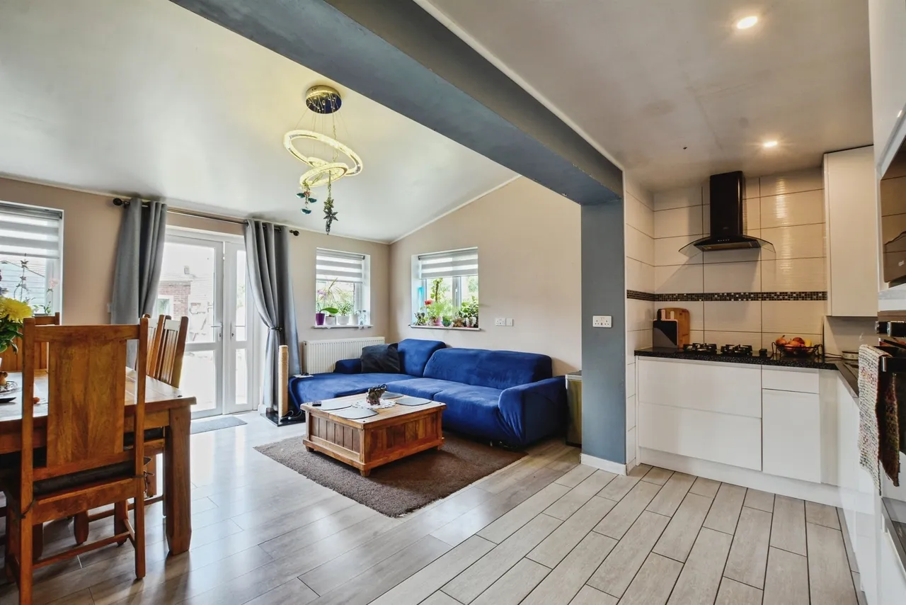 Leverett Road, Boston, PE21, photo 13