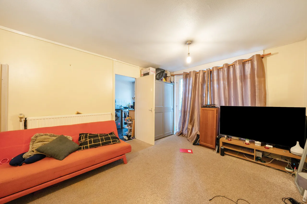24 Hevelius Close, London, photo 2