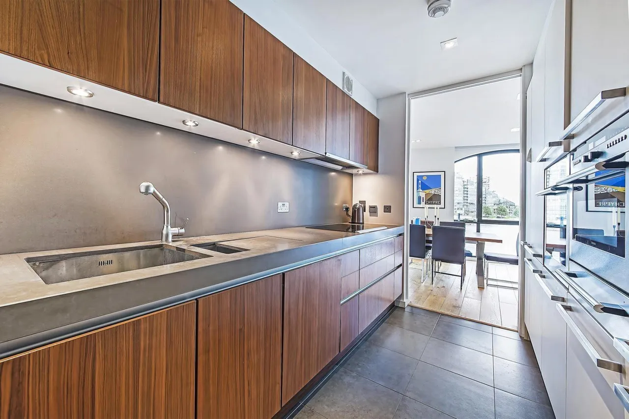 Lots Road, London, SW10, photo 3