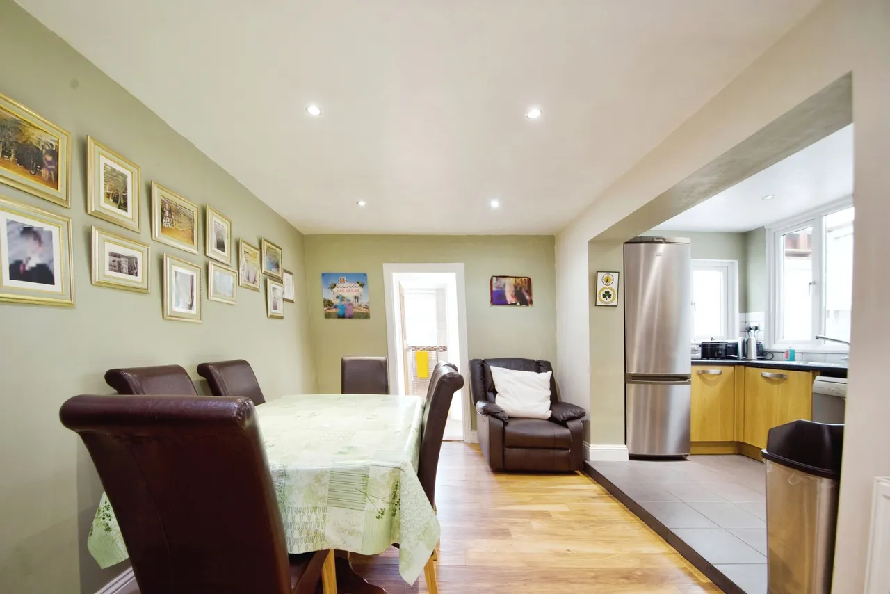 Murchison Road, London, E10, photo 5