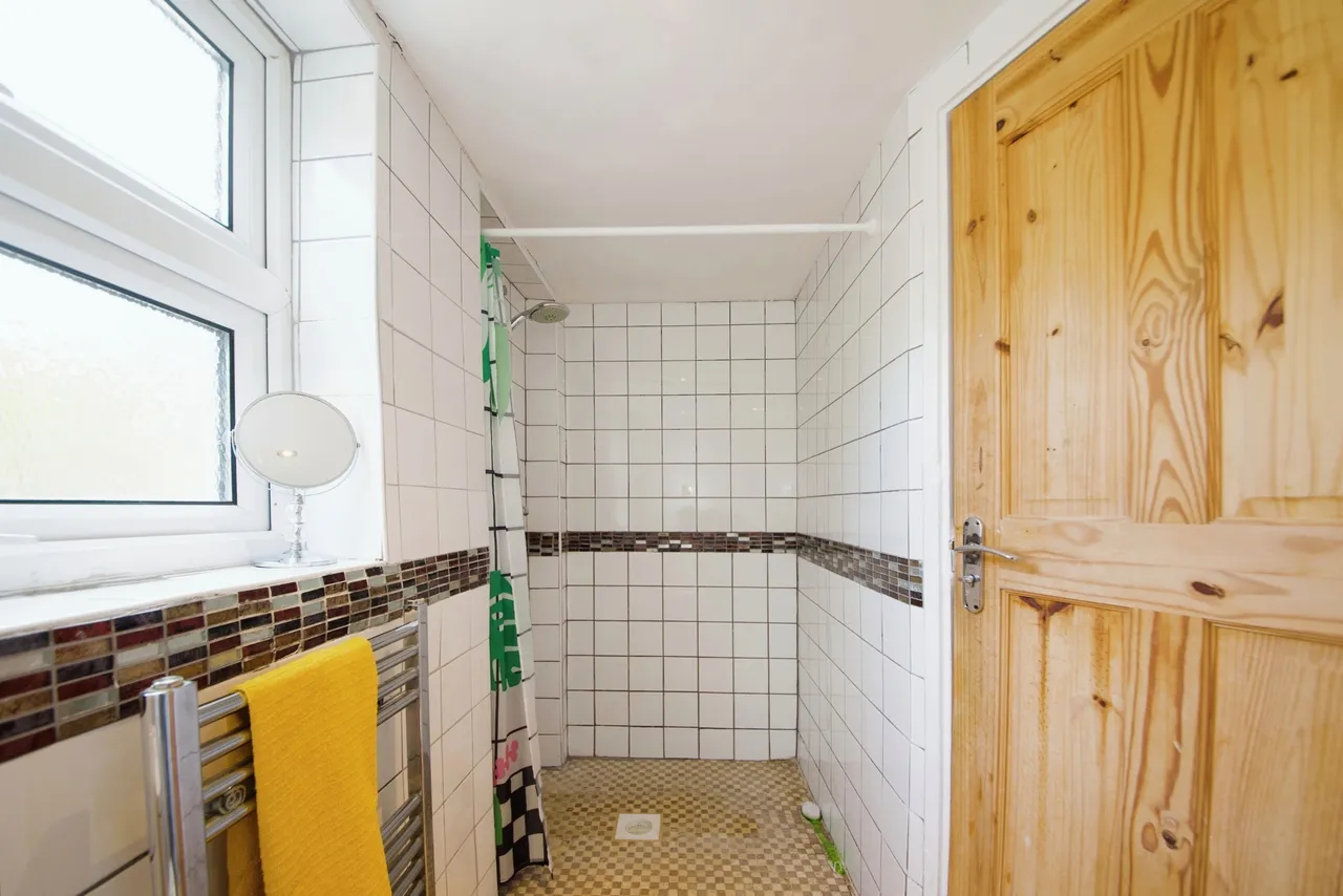 Murchison Road, London, E10, photo 12
