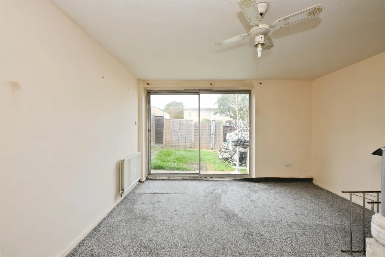 Milwards, Harlow, CM19, photo 3