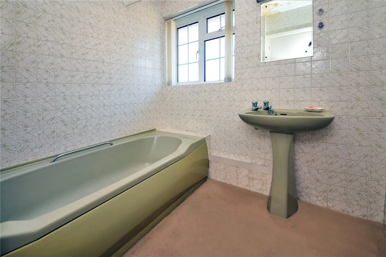 Fir Tree Road, Epsom, KT17, photo 13