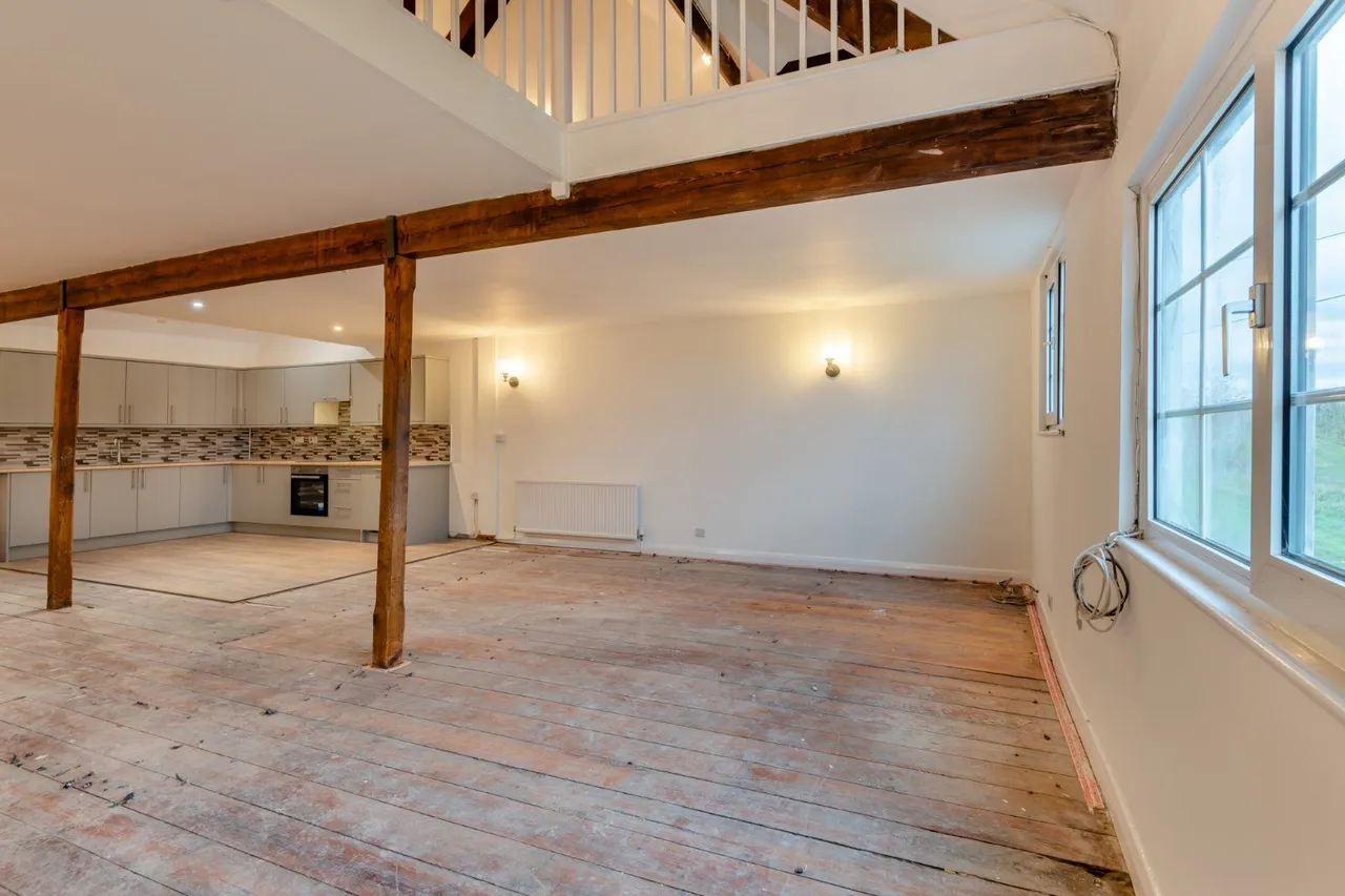 Denstead Oast, Denstead Lane, Chartham Hatch, Kent, CT4 7SH, photo 9