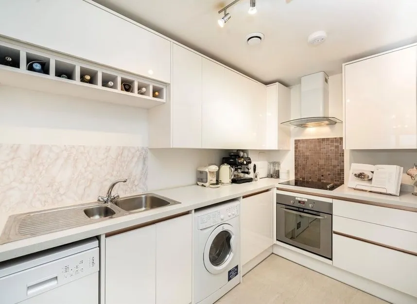 Ladywell Road, Ladywell, SE13, photo 5