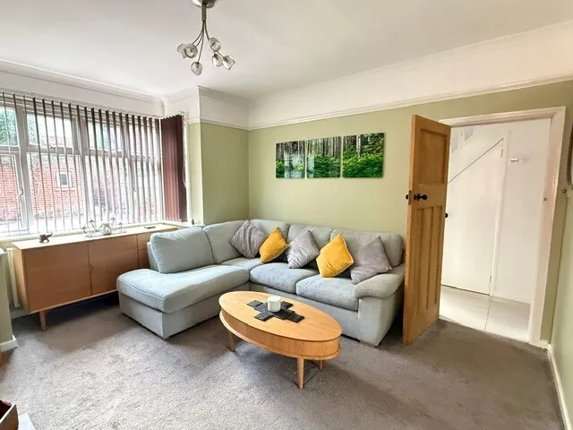Shrubbs Hill, SO43, photo 5