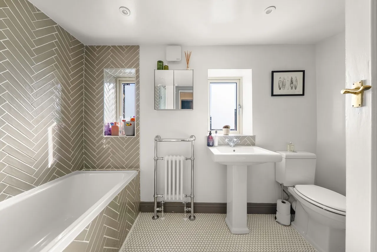 West Cliffe Terrace, Harrogate, HG2, photo 5