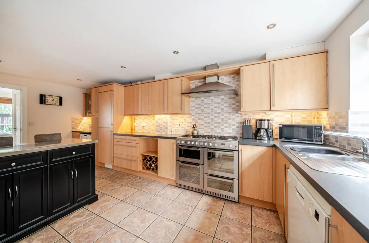Emerald Close, Harrogate, HG1, photo 8