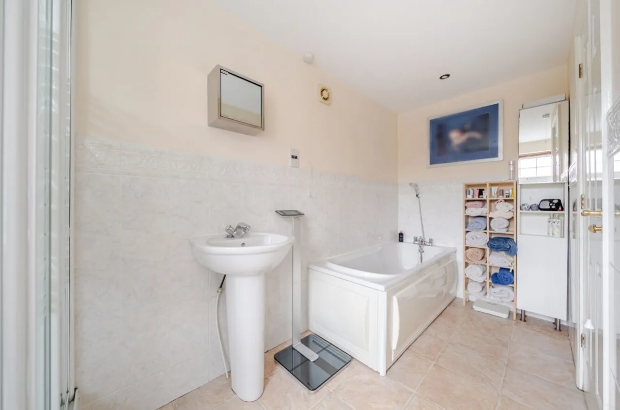 Emerald Close, Harrogate, HG1, photo 28