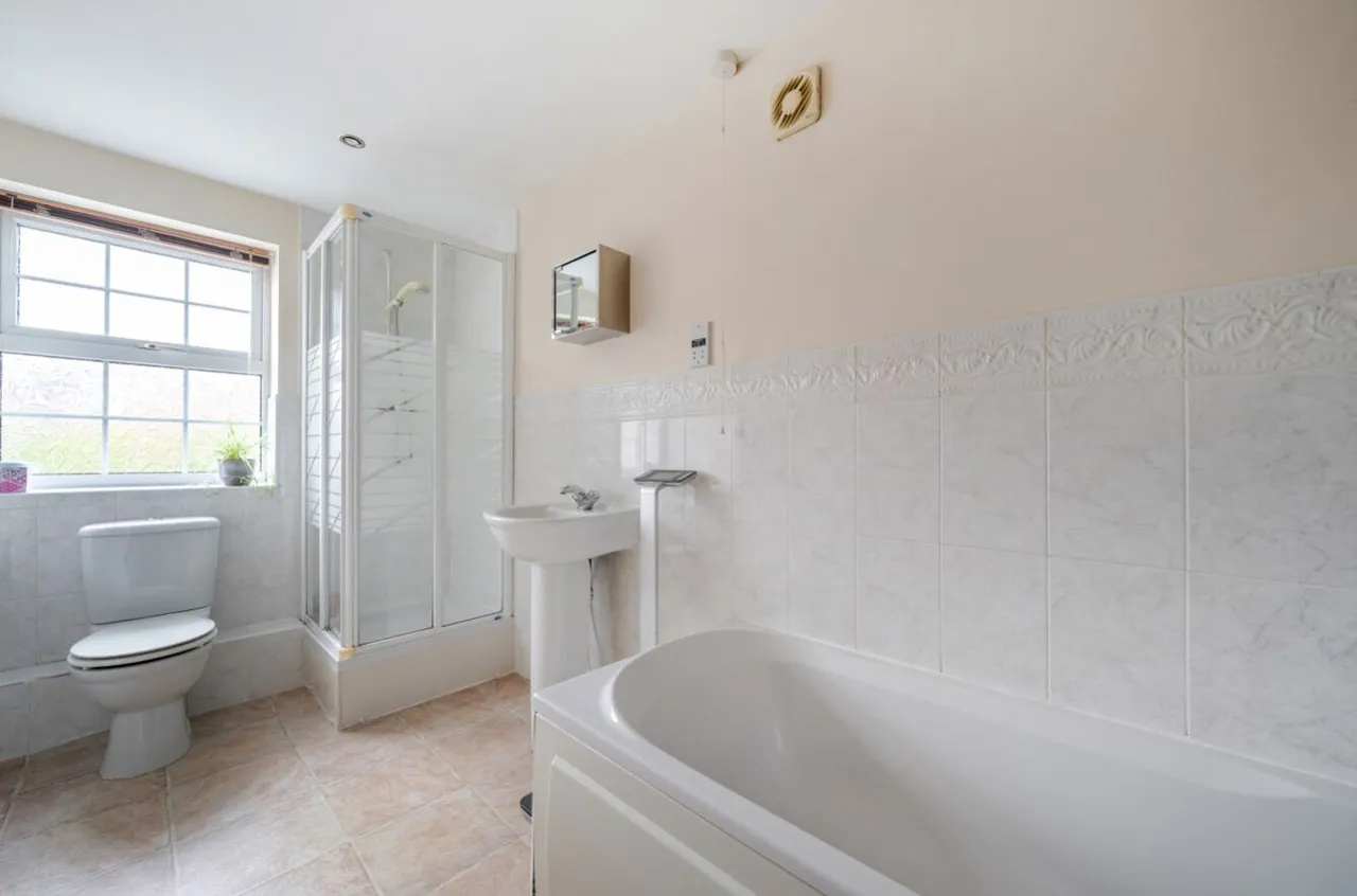 Emerald Close, Harrogate, HG1, photo 27