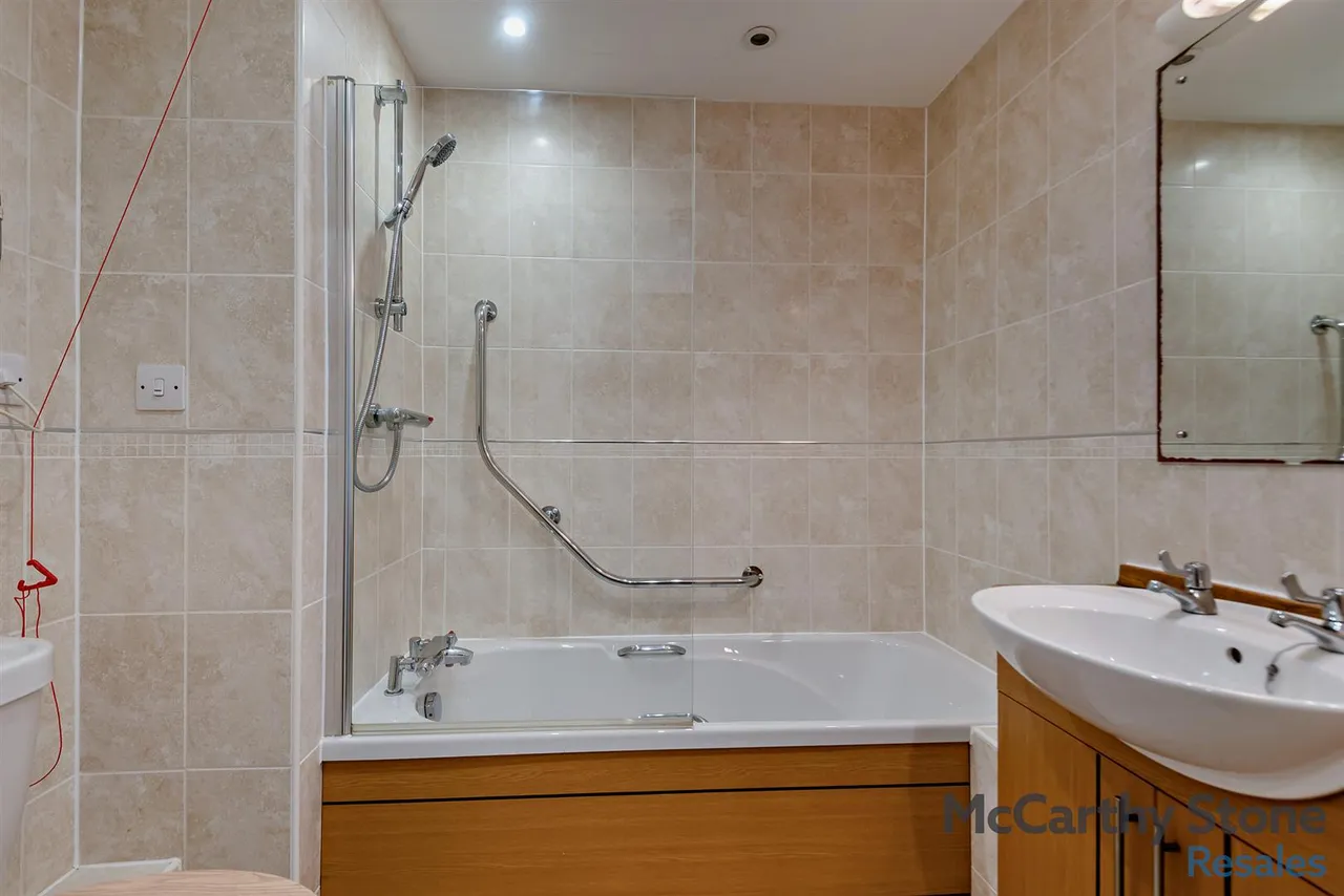 Hawthorn Road, Bognor Regis, PO21, photo 9