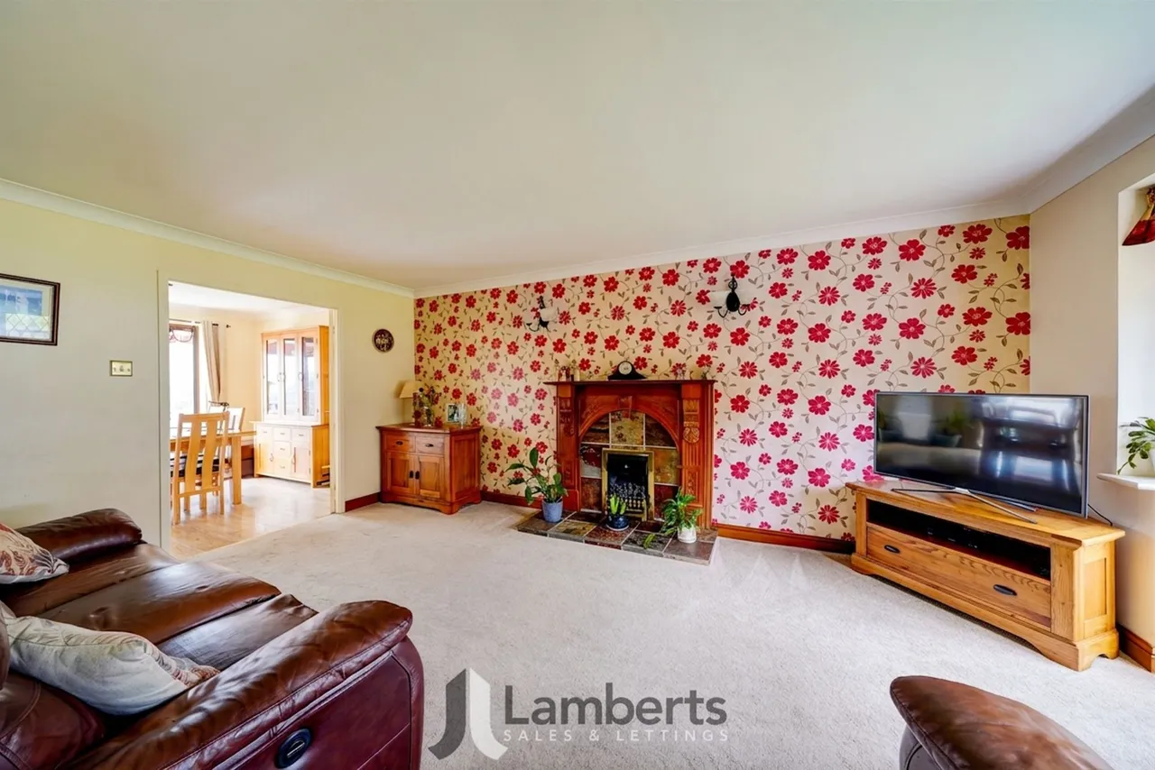 52 Hollowfields Close, Redditch, photo 3
