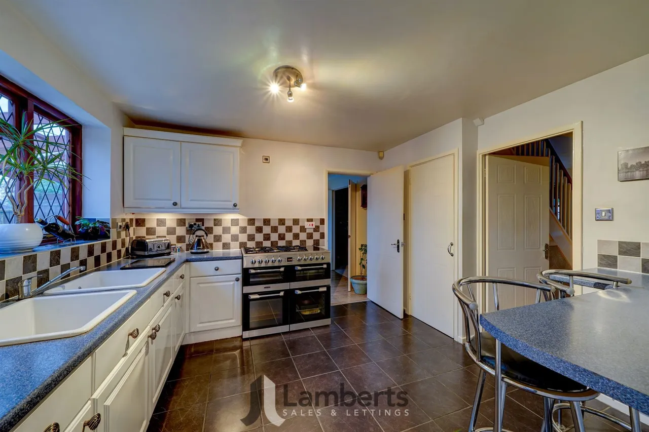 52 Hollowfields Close, Redditch, photo 14