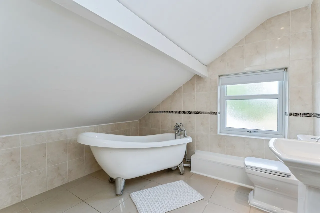Upper Raby Road, Neston, CH64, photo 15