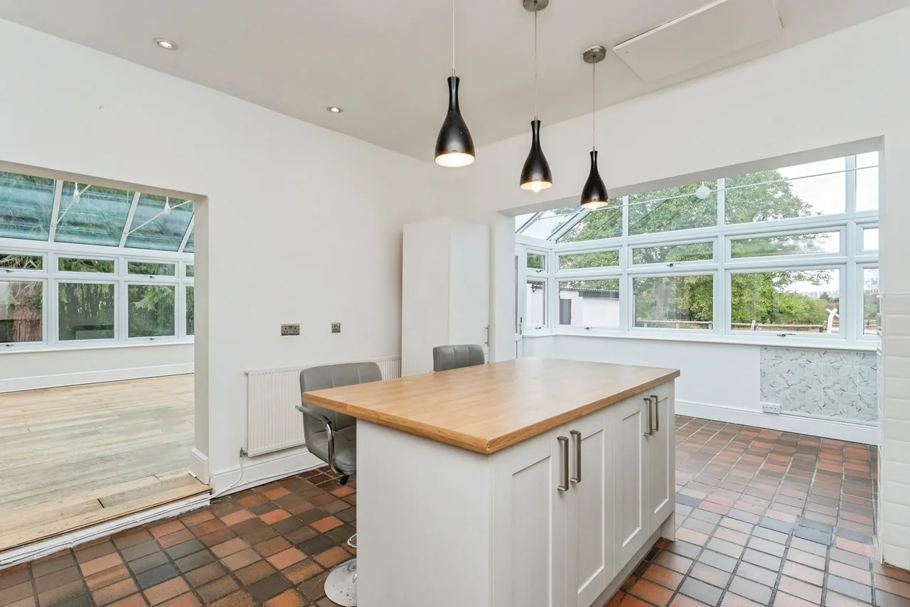 Upper Raby Road, Neston, CH64, photo 9