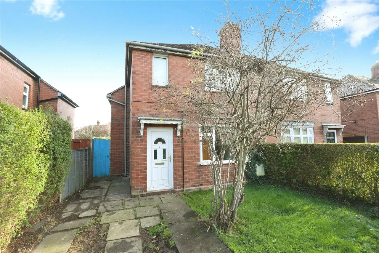 2 bed house for sale — Nutfield Avenue, Crewe, Cheshire, CW1