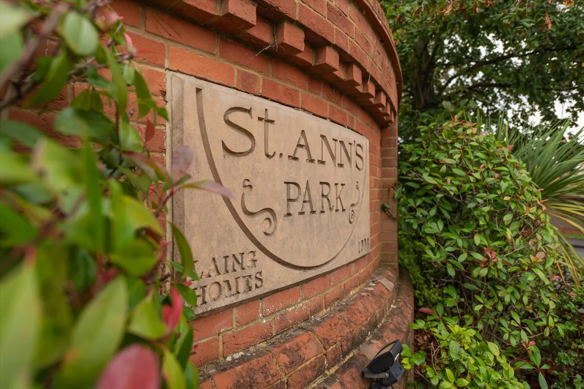 Palmerstone Court, Virginia Water, GU25, photo 15