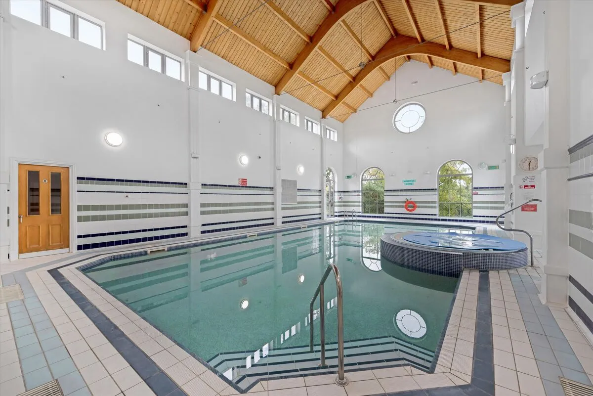 Palmerstone Court, Virginia Water, GU25, photo 17