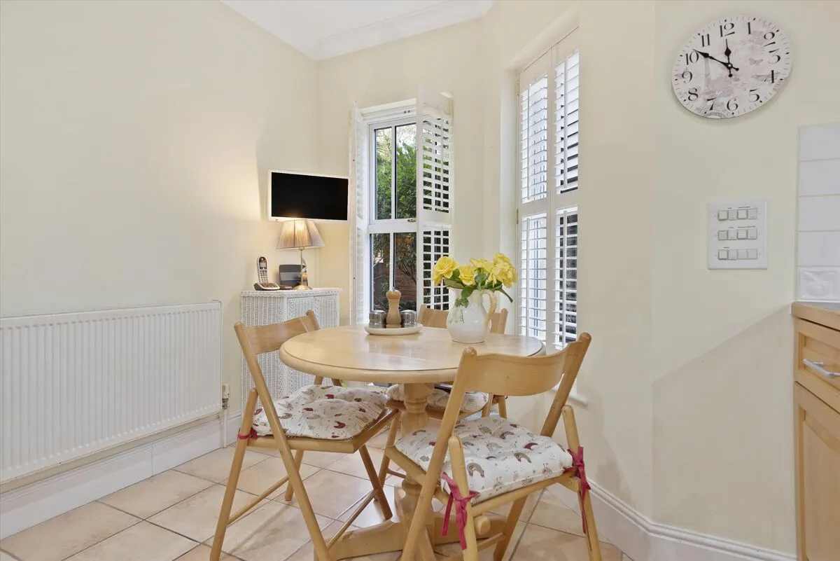 Palmerstone Court, Virginia Water, GU25, photo 7