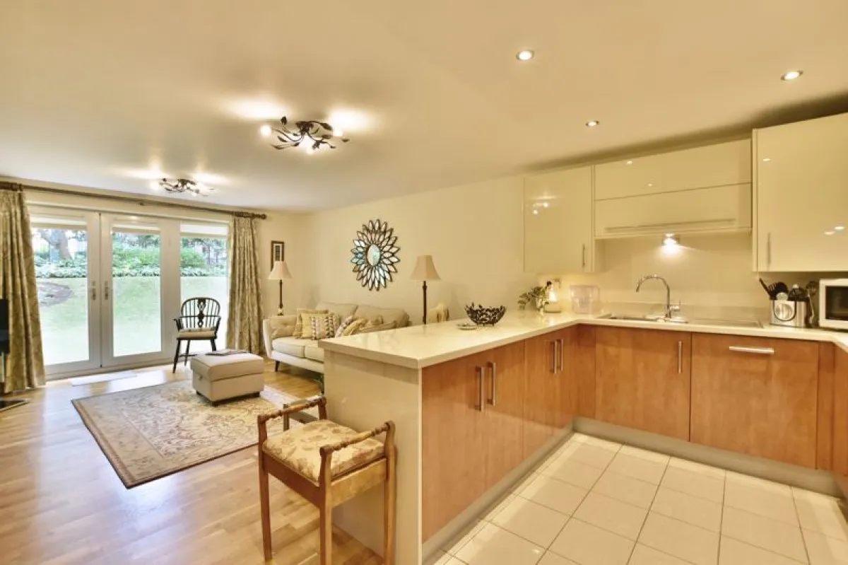 Manton Road, Uphill, photo 6