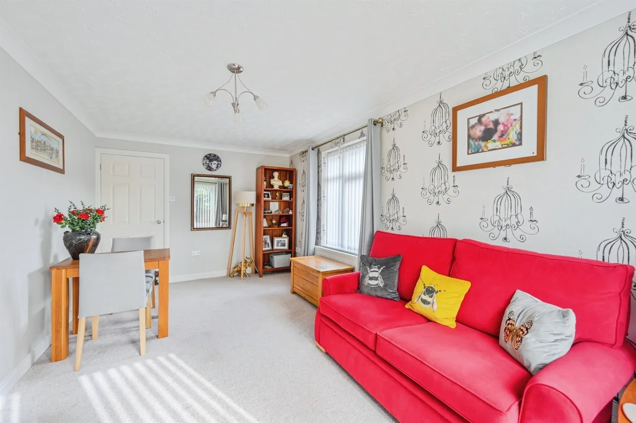 Strathaven Court, Spondon, DE21, photo 2