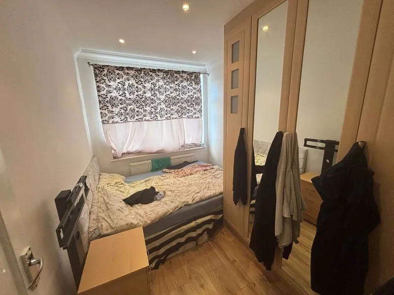 Kings Drive, Edgware HA8 8EE, photo 10