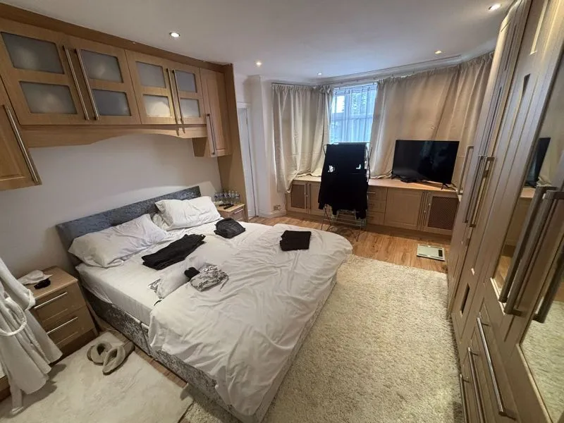 Kings Drive, Edgware HA8 8EE, photo 7