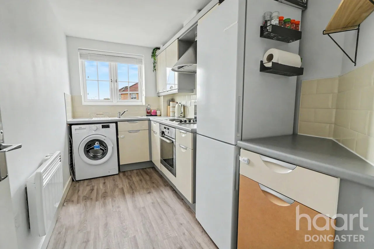 Jenkinson Grove, Armthorpe, DN3, photo 3