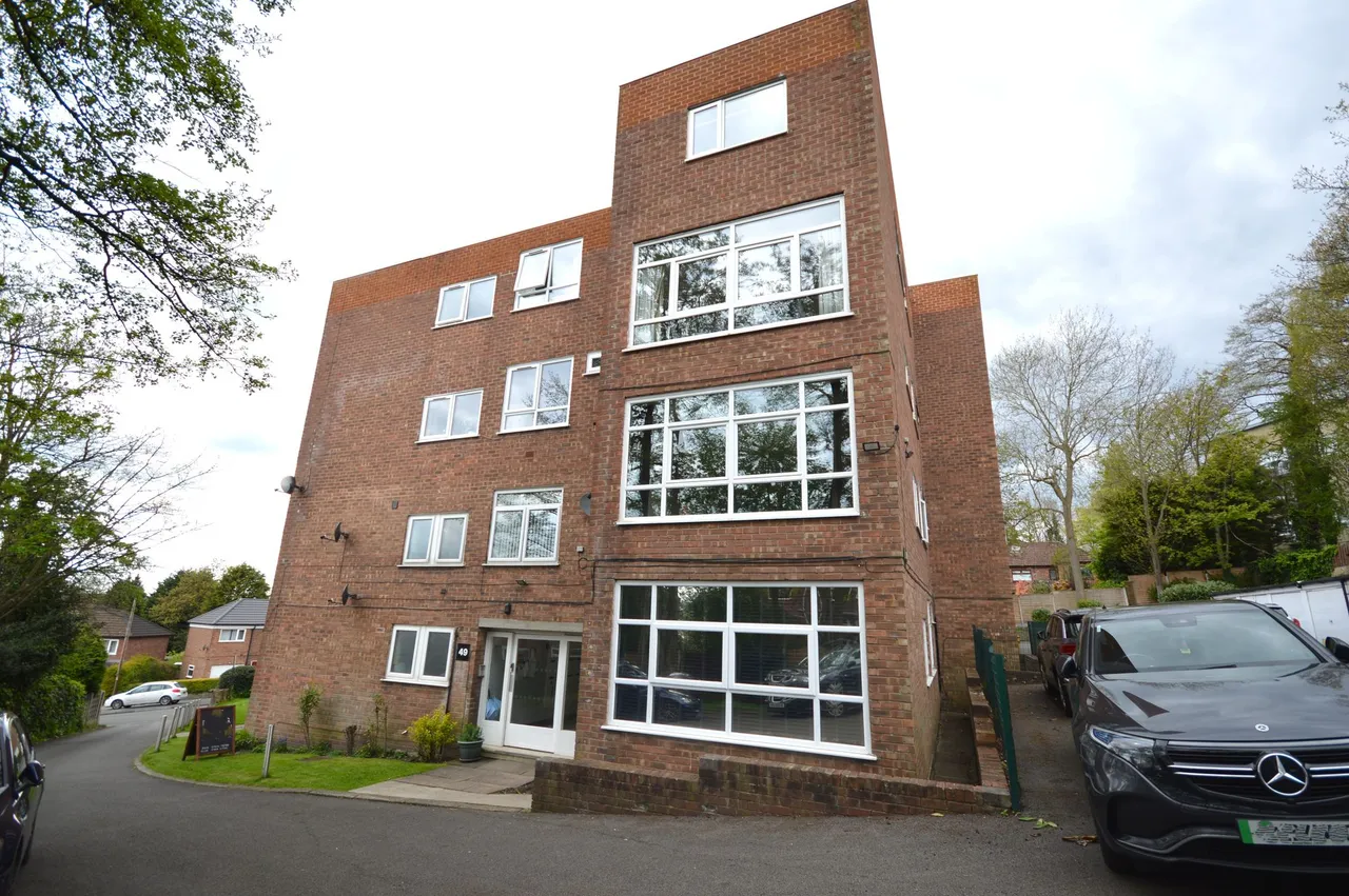Crescent Park, Stockport, photo 17