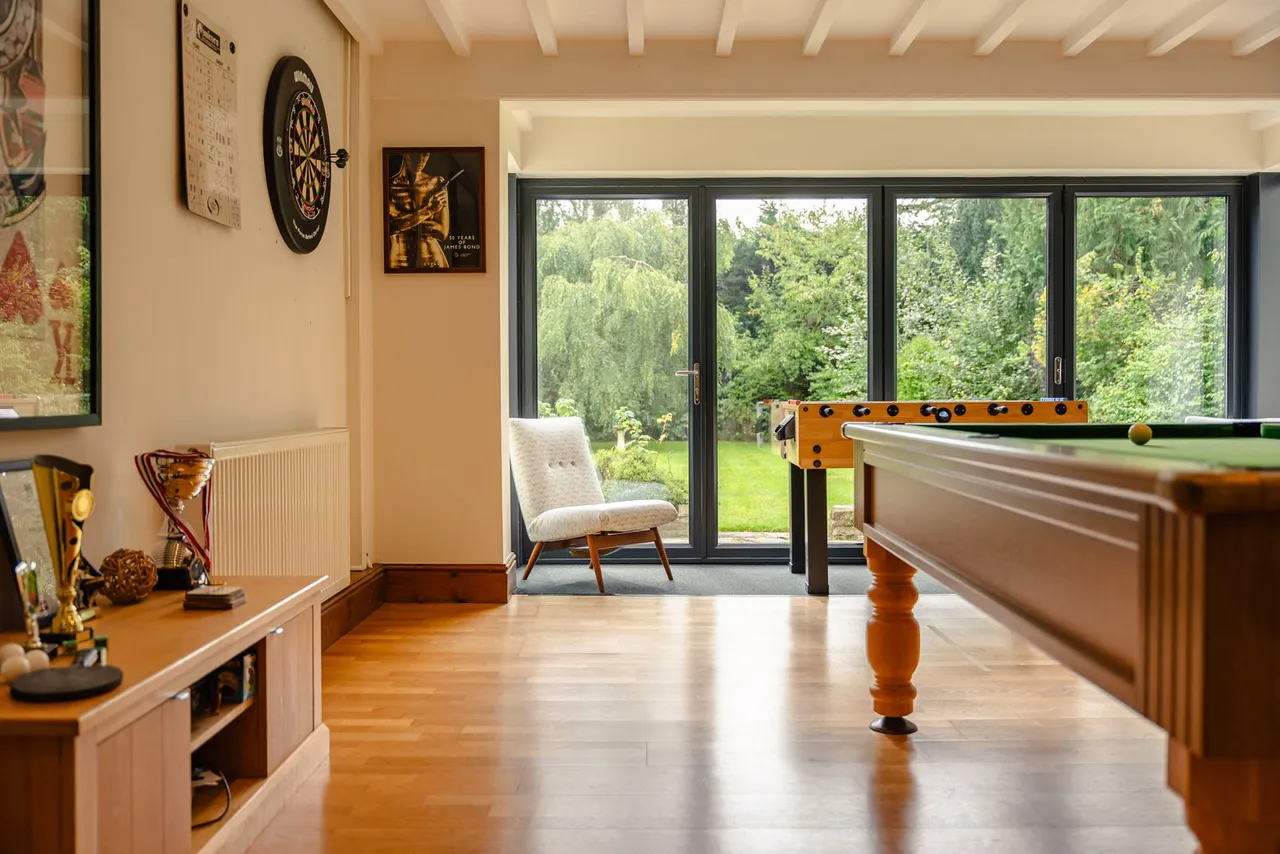 Adlington Road, Wilmslow, photo 18