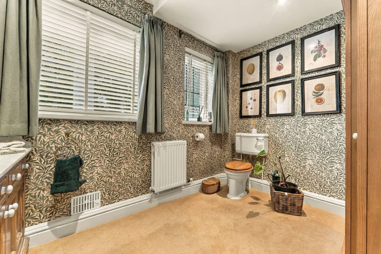 Adlington Road, Wilmslow, photo 24