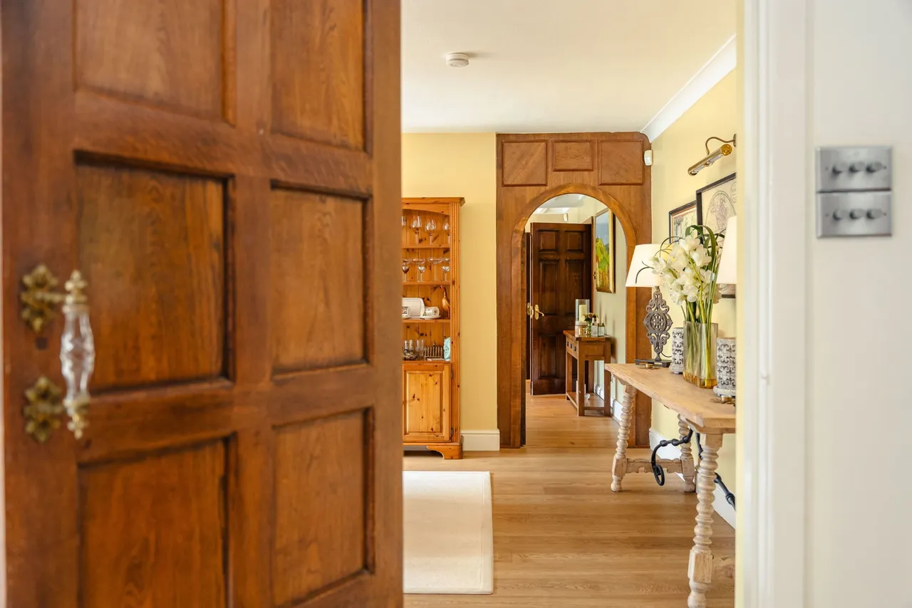 Adlington Road, Wilmslow, photo 31