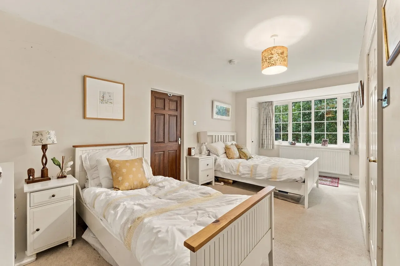 Adlington Road, Wilmslow, photo 20