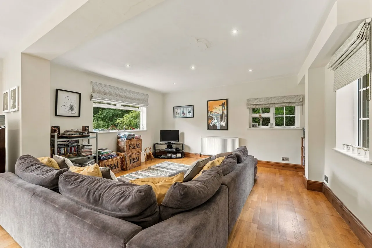 Adlington Road, Wilmslow, photo 19