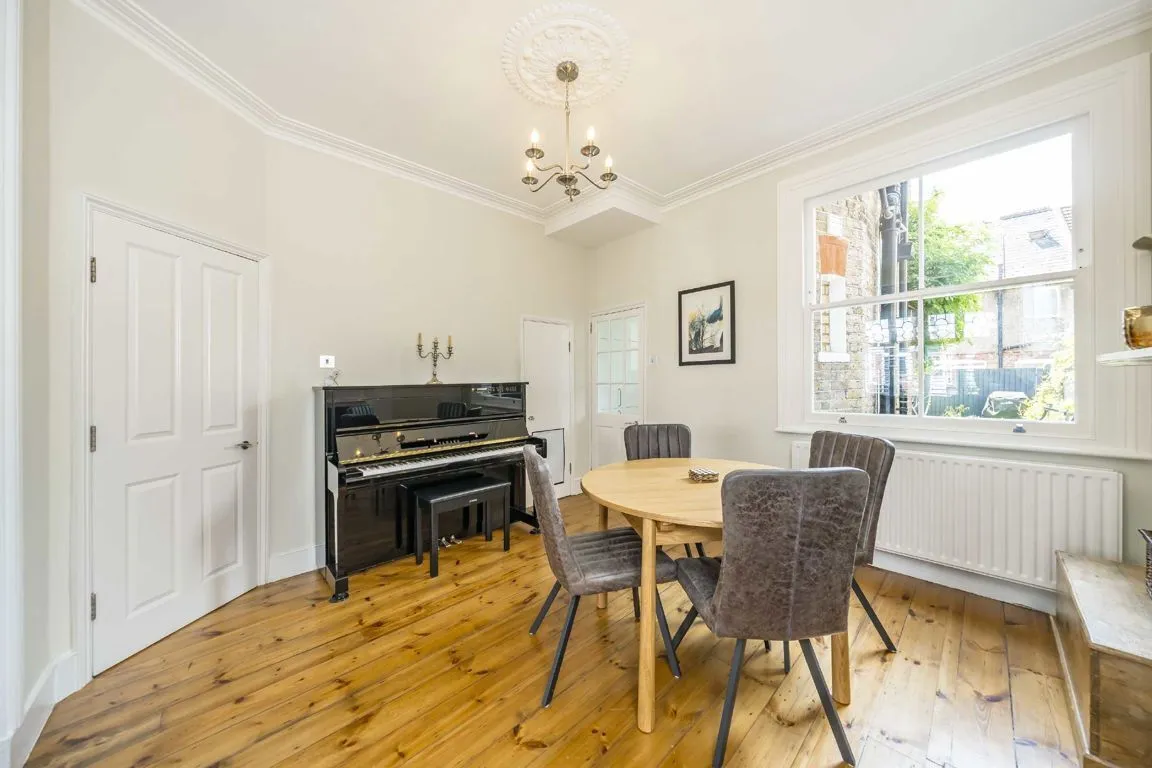 Brudenell Road, SW17, photo 3