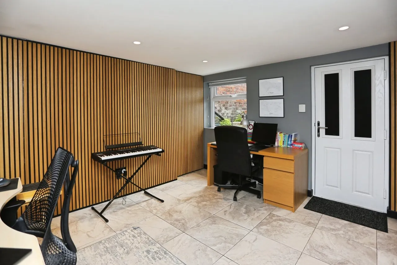 Didsbury Road, Heaton Norris, SK4, photo 5